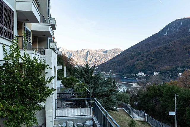 Three-bedroom, spacious and bright apartment for sale in the most beautiful part of Montenegro — photo 14